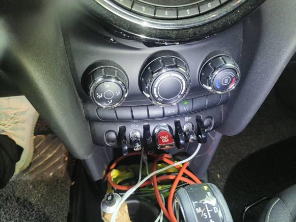 [广州·粤W] 二手MINIMINI2016款 1.2T ONE 先锋派 五门版