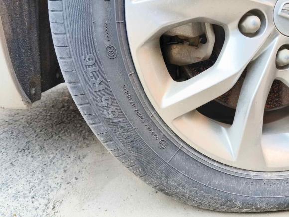 [西安·陕A] 二手吉利汽车帝豪GL2017款 1.8L 手动精英型