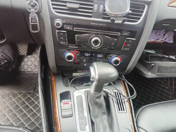 [深圳·赣D] 二手奥迪奥迪A4L2015款 35 TFSI 自动标准型