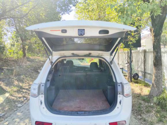 [杭州·浙A] 二手三菱欧蓝德2014款 2.4L 四驱豪华超值版 5座