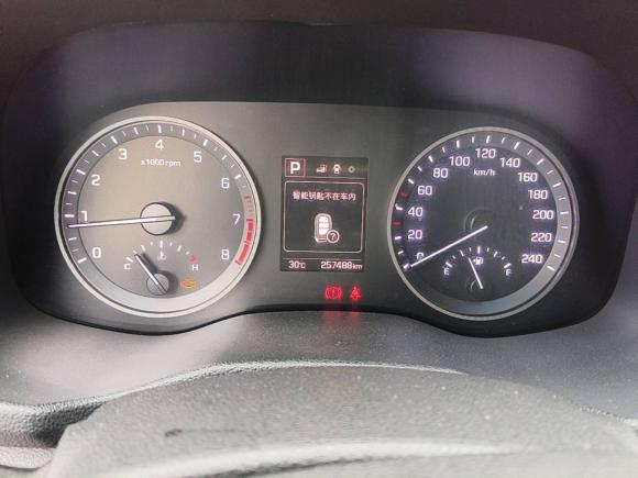 [深圳·粤L] 二手现代途胜2015款 1.6T 双离合两驱智能型