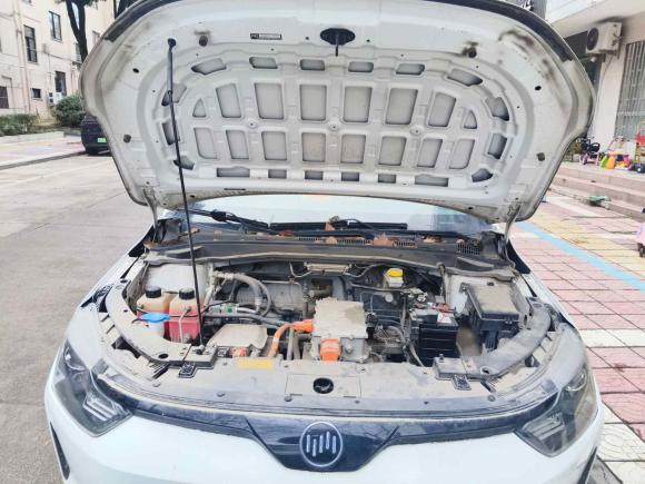 [义乌·浙G] 二手威马汽车威马E.52021款 500 即客行