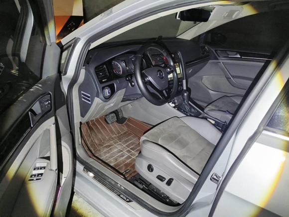 [成都·川A] 二手大众高尔夫2014款 1.4TSI 自动旗舰型