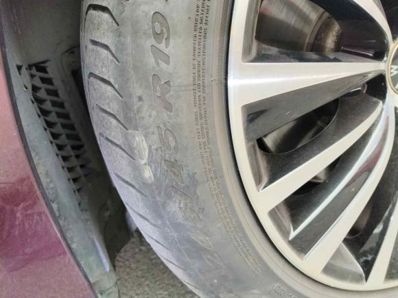 [上海·沪G] 二手宝马宝马5系GT2014款 528i 豪华型