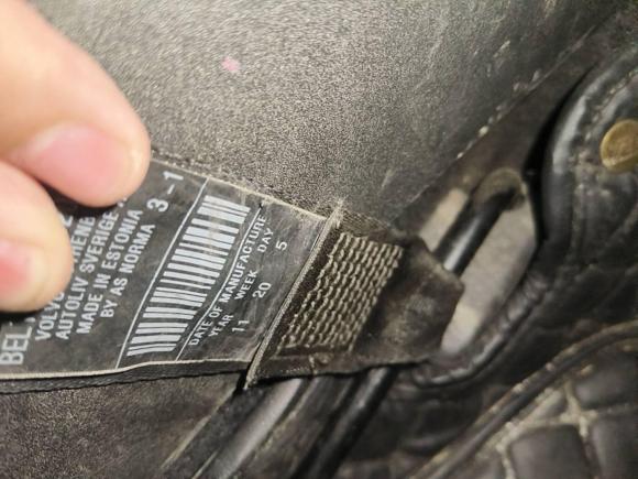 [成都·川A] 二手沃尔沃沃尔沃C302011款 2.0 智尚版