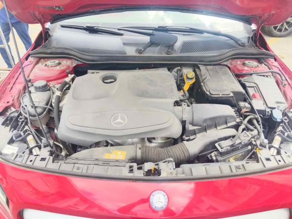 [上海·沪D] 二手奔驰奔驰GLA2016款 GLA 200 时尚型