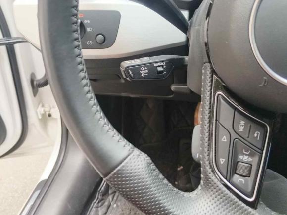 [杭州·浙A] 二手奥迪奥迪A4L2018款 30周年年型 40 TFSI 时尚型