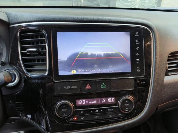 [南京·苏N] 二手三菱欧蓝德2018款 2.0L 两驱荣耀版 5座