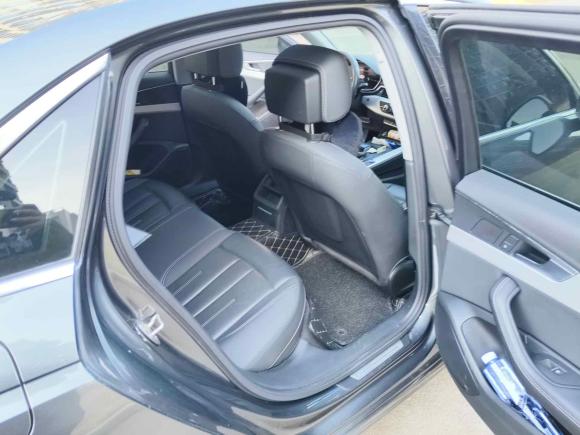 [青岛·鲁B] 二手奥迪奥迪A4L2020款 40 TFSI 时尚致雅型