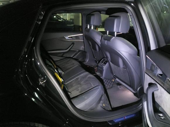 [上海·沪D] 二手奥迪奥迪A4L2020款 45 TFSI quattro 臻选动感型