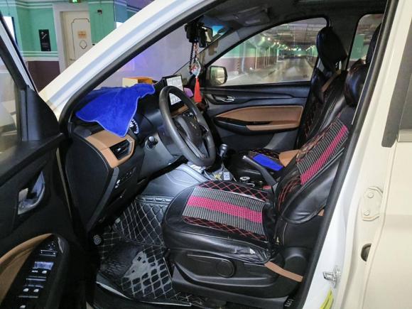 [上海·川Y] 二手五菱汽车五菱宏光S32018款 1.5L 手动豪华型 国V