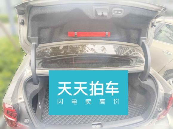 [南京·苏A] 二手沃尔沃沃尔沃S602022款 B4 智逸豪华版