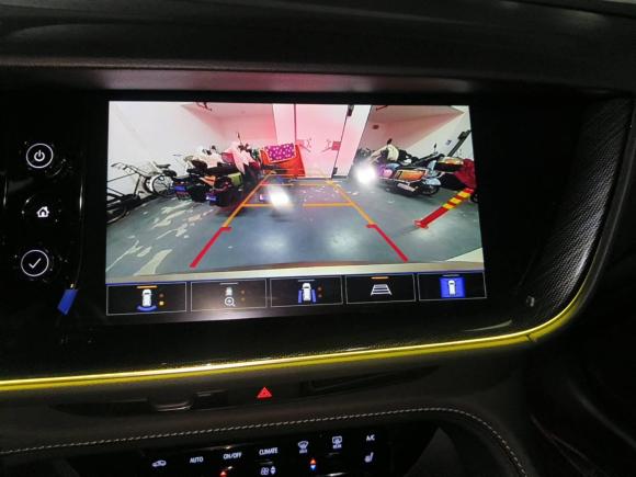 [上海·沪E] 二手别克昂科威Plus2022款 昂科威Plus 652T 五座豪华型