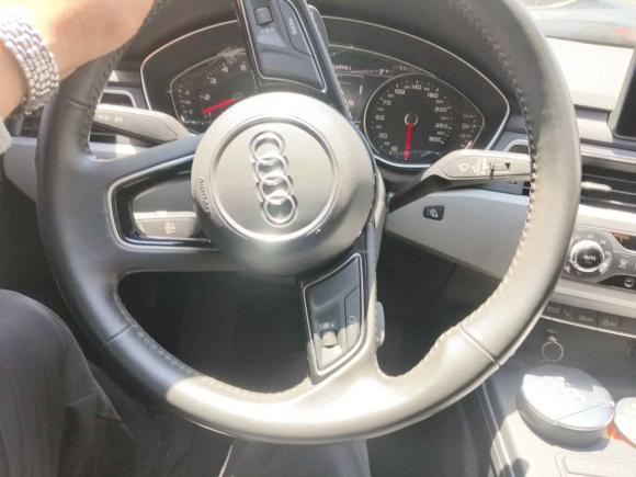 [上海·赣E] 二手奥迪奥迪A4L2019款 40 TFSI 进取型 国VI