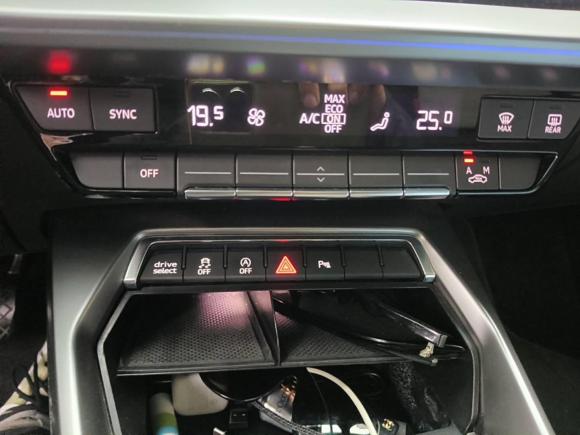 [上海·沪F] 二手奥迪奥迪A32021款 A3L Limousine 35 TFSI 豪华运动型