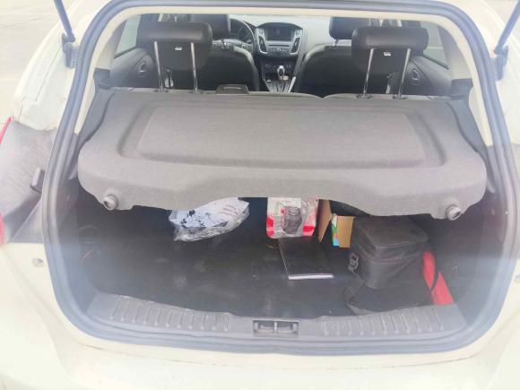 [成都·川G] 二手福特福克斯2017款 1.5T CTCC 白黑限量版