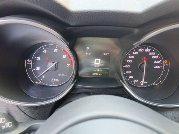 [上海·苏U] 二手阿尔法·罗密欧Stelvio斯坦维2017款 2.0T 200HP 精英版