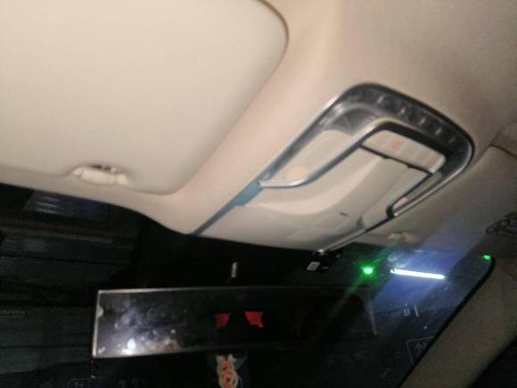 [上海·沪J] 二手奔驰威霆2021款 2.0T 精英版 9座