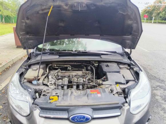 [武汉·鄂W] 二手福特福克斯2012款 三厢 1.6L 手动风尚型