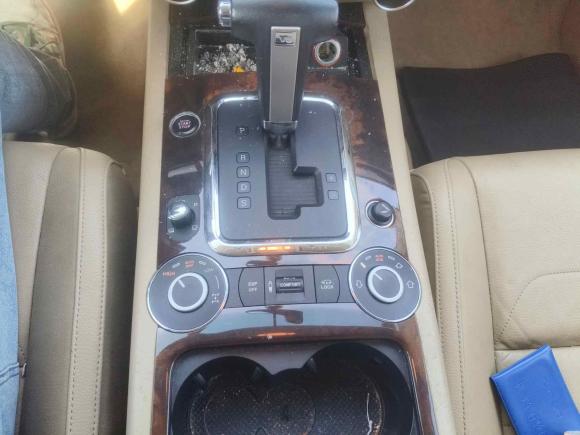 [上海·沪C] 二手大众途锐2007款 4.2L 标准型