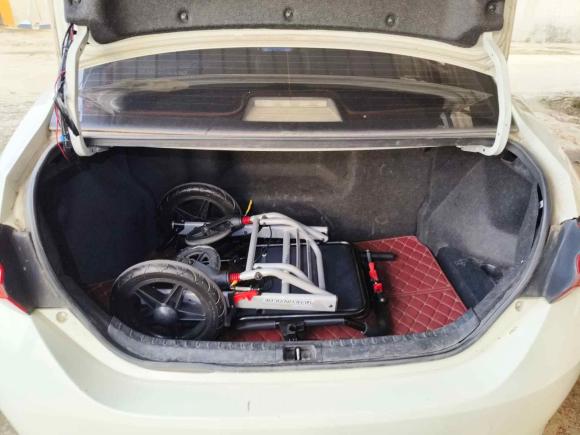 [武汉·鄂A] 二手丰田雷凌2017款 改款双擎 1.8H GS E-CVT精英天窗版 国V