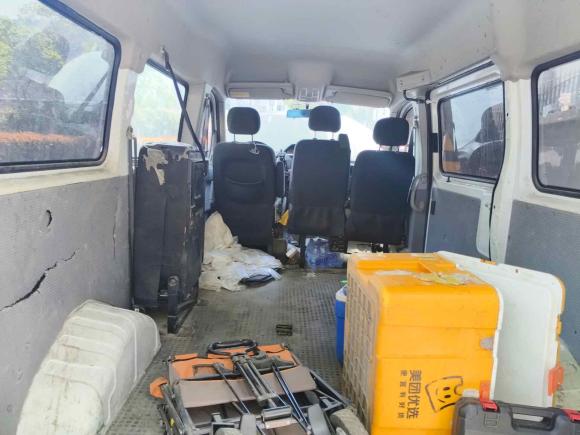 [常州·鲁D] 二手上汽大通MAXUS新途V802019款 2.5T经典款6挡手动傲运通短轴中顶5/6座