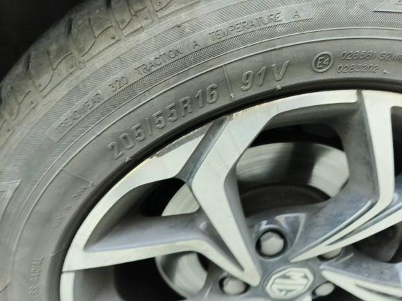 [上海·苏B] 二手名爵MG52022款 180DVVT 手动青春豪华版