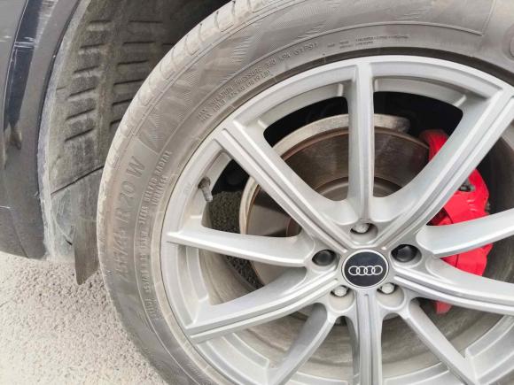 [南京·苏A] 二手奥迪奥迪Q5L2022款 40T 时尚动感型