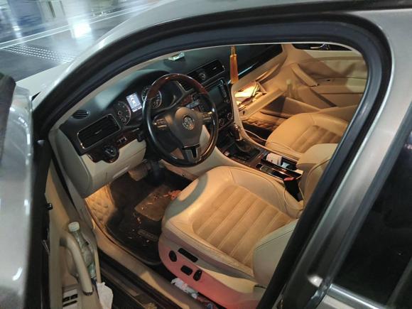 [佛山·粤A] 二手大众帕萨特2011款 2.0TSI DSG至尊版