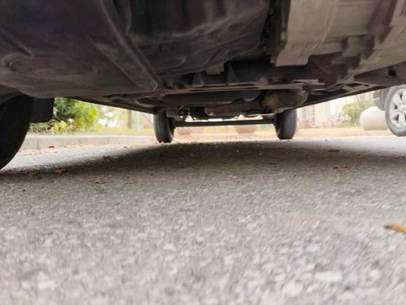 [无锡·苏B] 二手大通新途V802023款 2.0T AMT经典傲运通长轴中顶6/7/8/9座