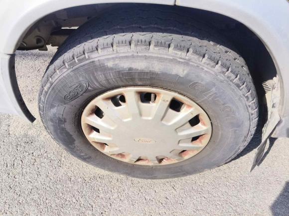 [上海·沪A] 二手福特经典全顺2013款 2.8T改款柴油冰白物流车长轴中顶JX493ZLQ4