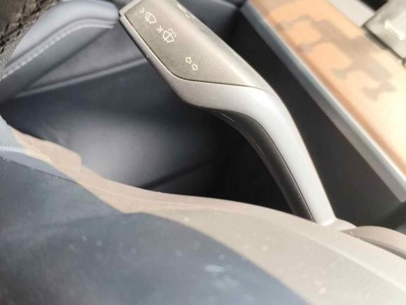 [深圳·赣A] 二手特斯拉Model 32020款 改款 标准续航后驱升级版