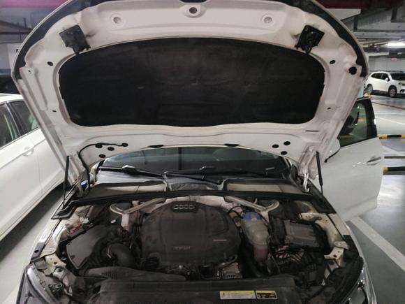 [杭州·浙A] 二手奥迪奥迪A4L2018款 30周年年型 40 TFSI 时尚型