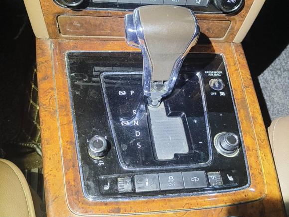 [青岛·鲁B] 二手大众辉腾2014款 3.0L 商务型