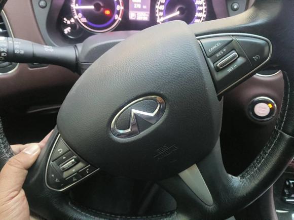 [上海·沪A] 二手英菲尼迪英菲尼迪QX502015款 2.5L 悦享版