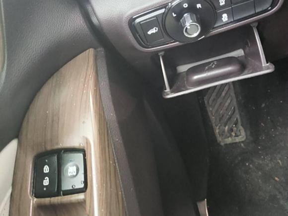 [广州·川R] 二手广汽传祺传祺M82021款 领秀系列 390T 豪华版