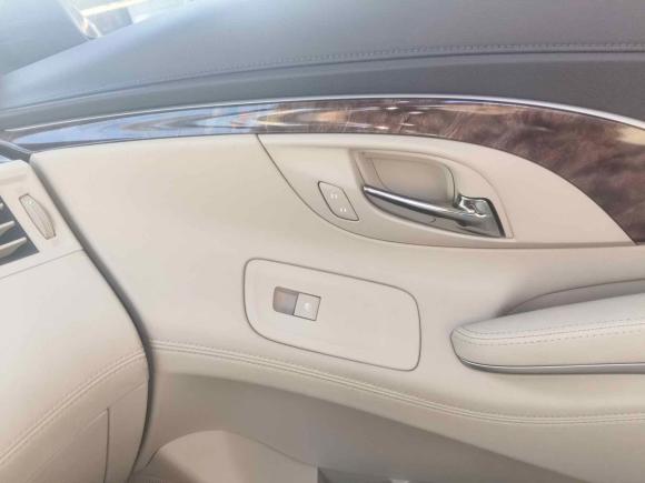 [上海·沪F] 二手别克君越2013款 2.4L SIDI领先舒适型