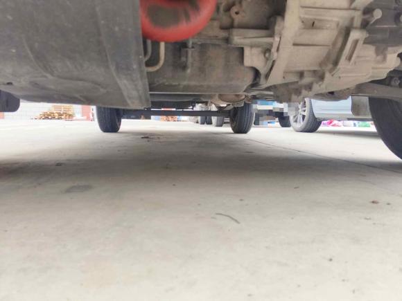 [合肥·沪C] 二手上汽大通MAXUS新途V802018款 2.5T 6挡手动傲运通短轴中顶5-6座