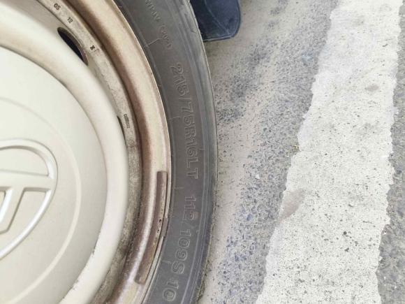 [苏州·苏E] 二手上汽大通MAXUS新途V802021款 2.0T 手动经典傲运通长轴中顶6/7/8/9座