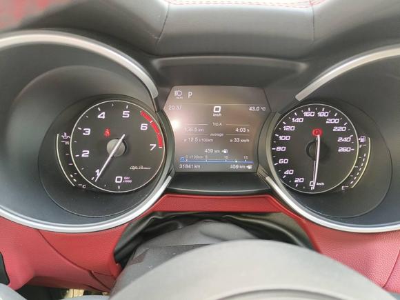 [成都·川G] 二手阿尔法·罗密欧Stelvio斯坦维2021款 2.0T 280HP Veloce Ti 竞速版