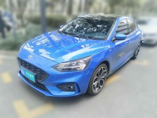福特福克斯2020款 三厢 EcoBoost 180 自动ST Line