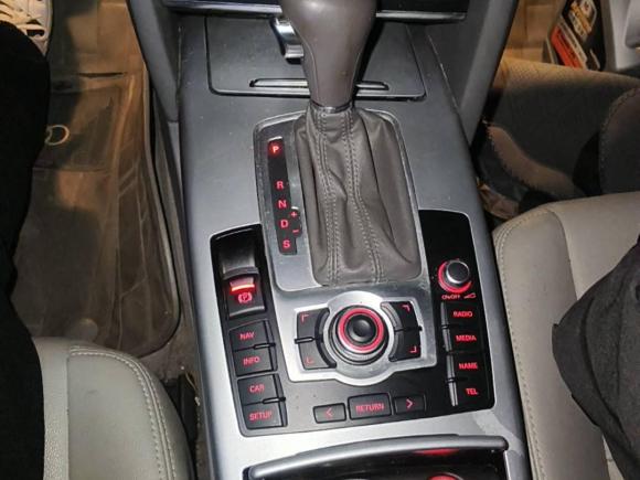 [成都·川A] 二手奥迪奥迪A6L2011款 2.0 TFSI 自动标准型