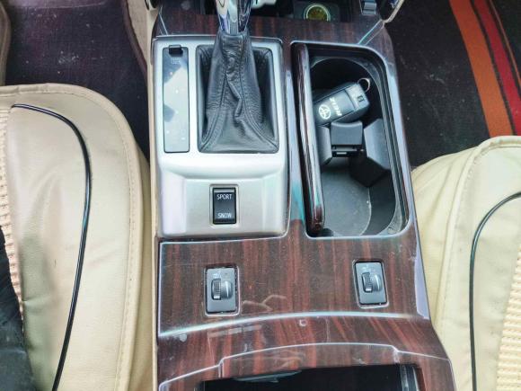 [上海·桂A] 二手丰田锐志2010款 2.5V 风尚菁英版