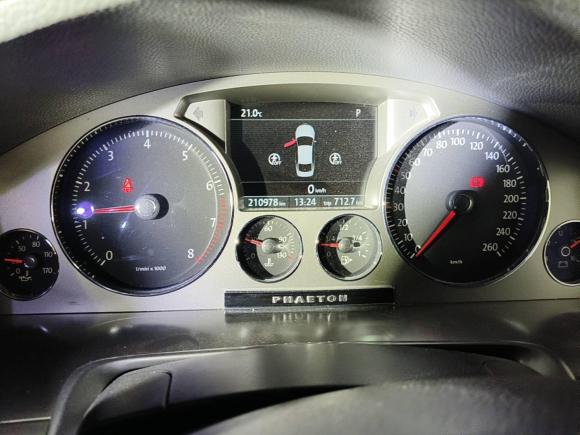 [合肥·皖A] 二手大众辉腾2011款 3.6L V6 4座加长Individual版