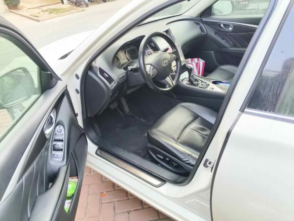 [上海·沪C] 二手英菲尼迪英菲尼迪Q502014款 2.0T 舒适版