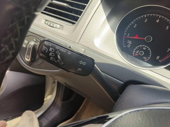 [武汉·鄂H] 二手大众高尔夫2014款 1.4TSI 自动舒适型