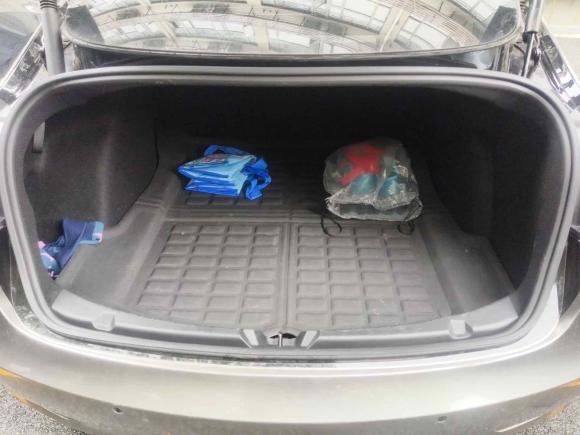 [上海·沪A] 二手特斯拉Model 32021款 标准续航后驱升级版