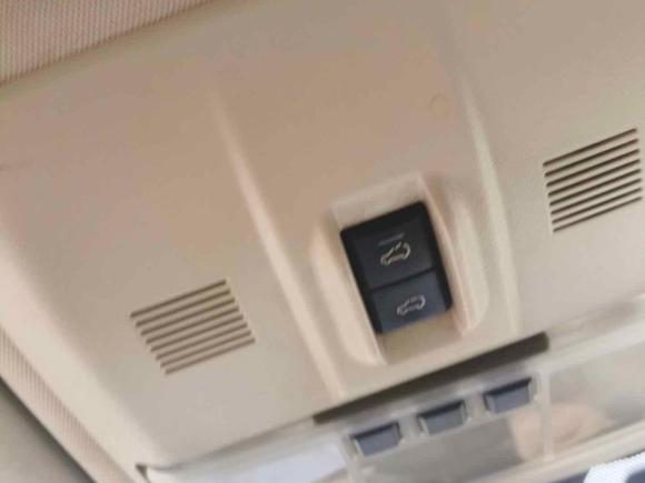 [无锡·苏B] 二手路虎揽胜运动版2010款 3.6 TDV8 HSE 柴油版