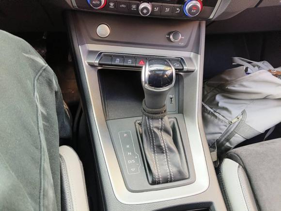 [上海·沪E] 二手奥迪奥迪Q32019款 40 TFSI quattro 时尚动感型