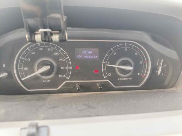 [无锡·苏B] 二手上汽大通MAXUS新途V802018款 2.5T 6挡手动傲运通改款短轴超低顶5-6座